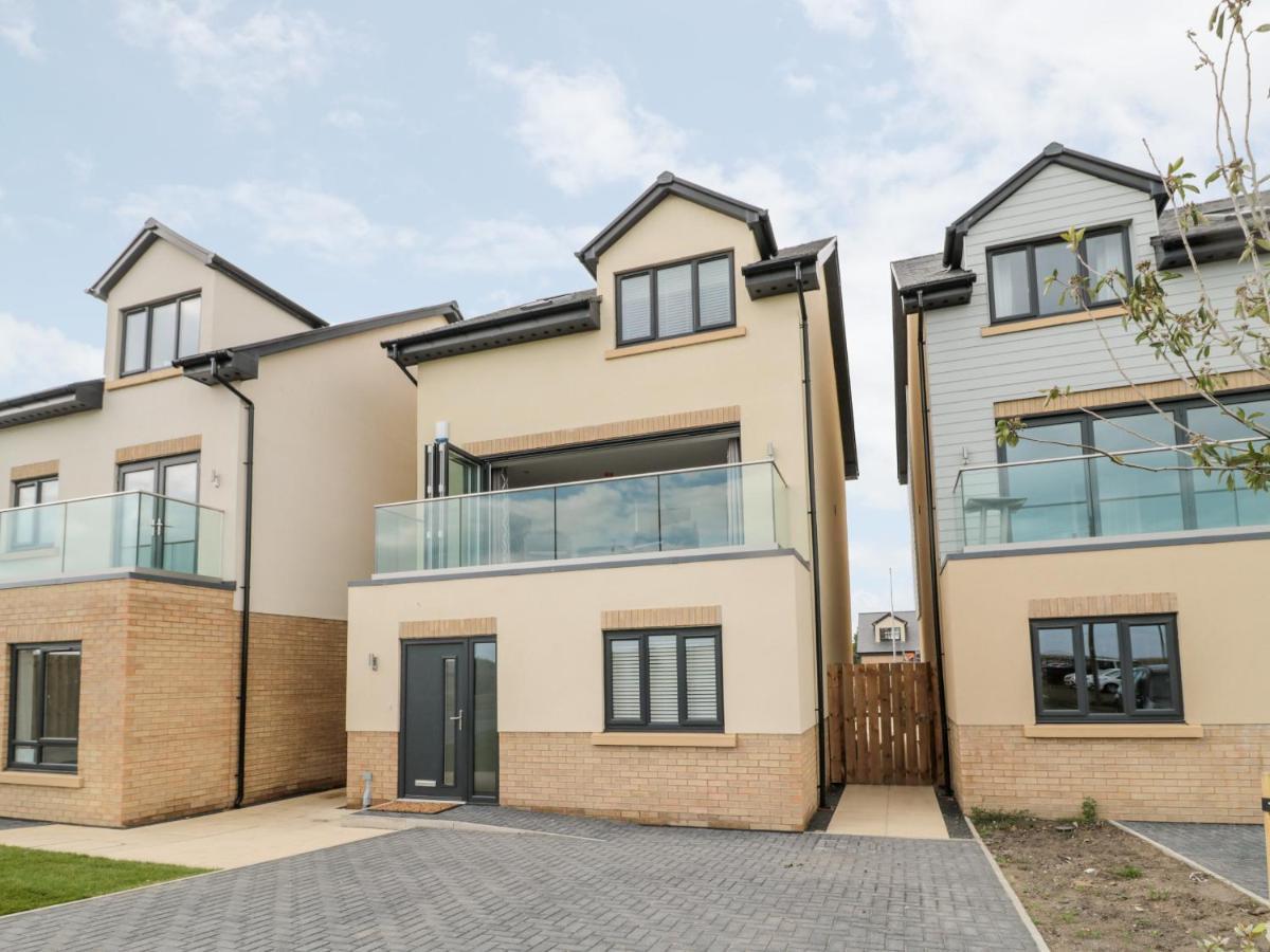 Amble Views Villa Morpeth Exterior photo